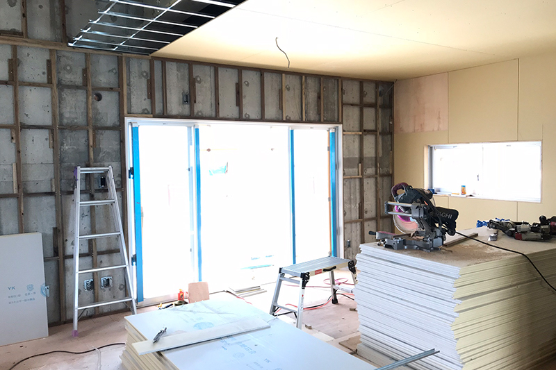 八重瀬町N様住宅　内装工事