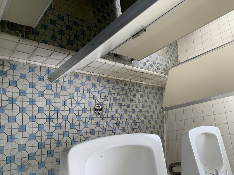 店舗トイレ床